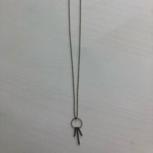 Metal pendant necklace